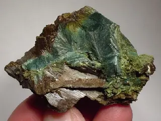 Gormanite-157387.jpg