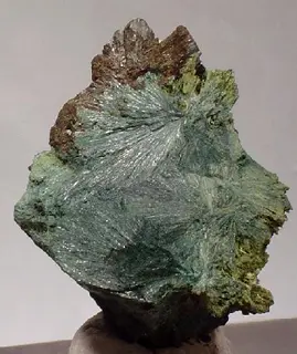Gormanite-172425.jpg