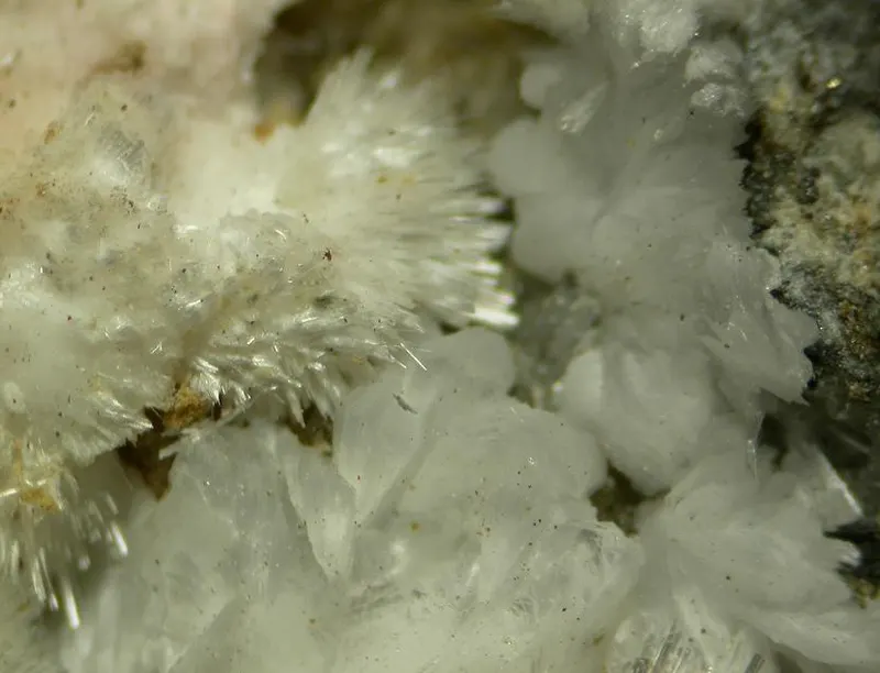 Guerinite-Picropharmacolite-263921.jpg