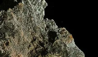 Mineraly.sk - hauerit.jpg