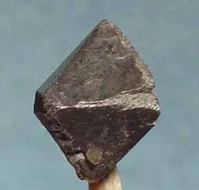 Hauerite-179425.jpg