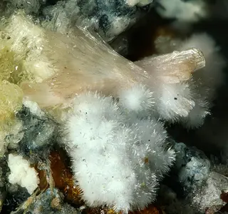Manganohörnesite-Hörnesite-1099823.png