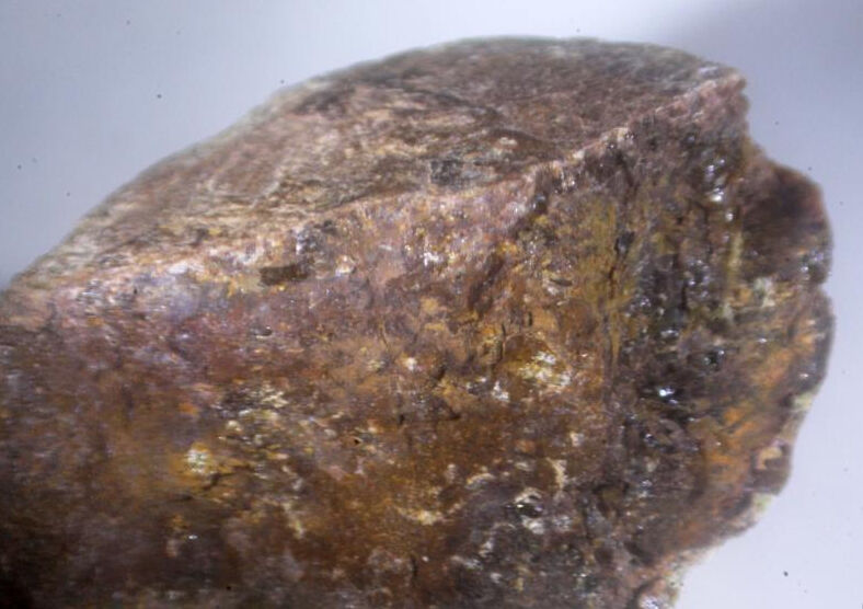Hydrokenomicrolite