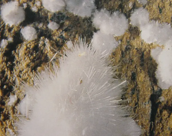 Hydromagnesite.png