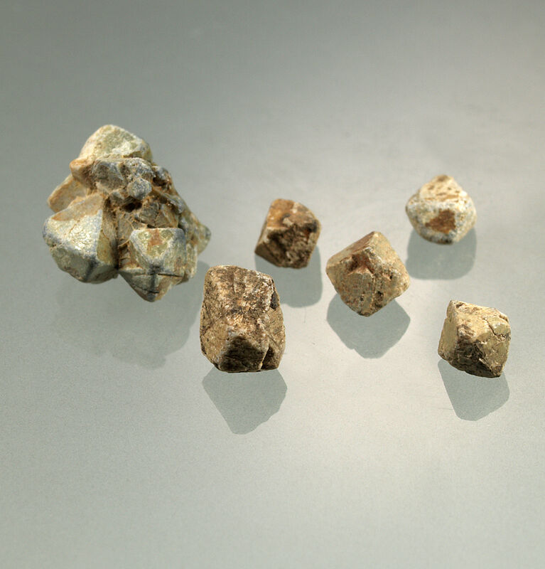 Hydropyrochlore
