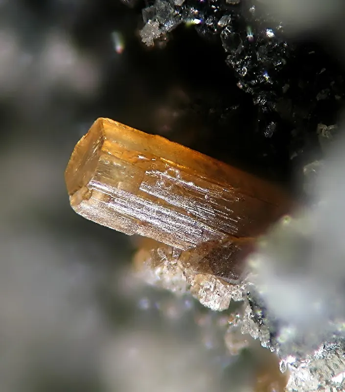 Kuzmenkoite-Mn-169358.jpg