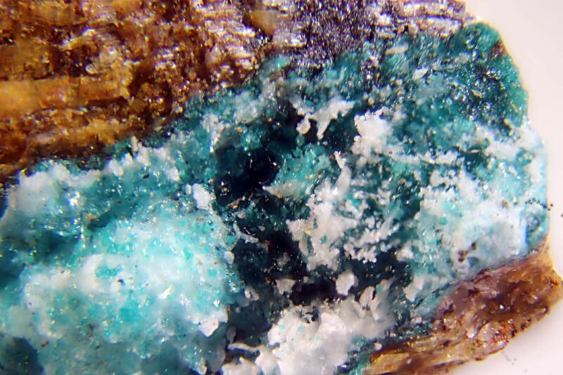 Katerinopoulosite