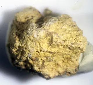Keiviite-(Yb).jpg
