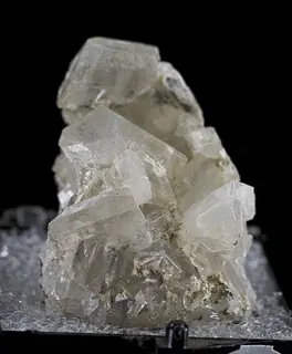 Kernite-440373.jpg