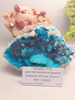 Veszelyite with Hemimorphite and Kipushite, Musee de Mineralogie, Paris, 2025.jpg
