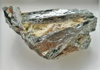 Peretaite-Klebelsbergite-Stibnite-290504.jpg