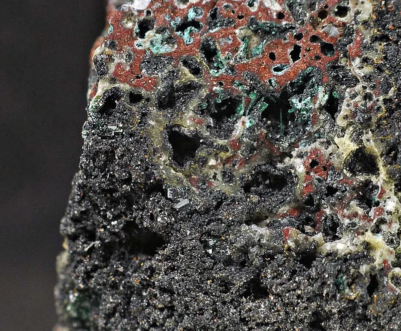 Mcbirneyite, Lammerite & Lyonsite.jpg