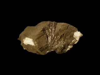Lautite dans arsenic natif-Sainte-Marie-aux-Mines-Université de Strasbourg.jpg