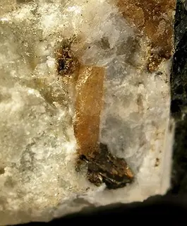 Lavenite-rare08-2-20c.jpg