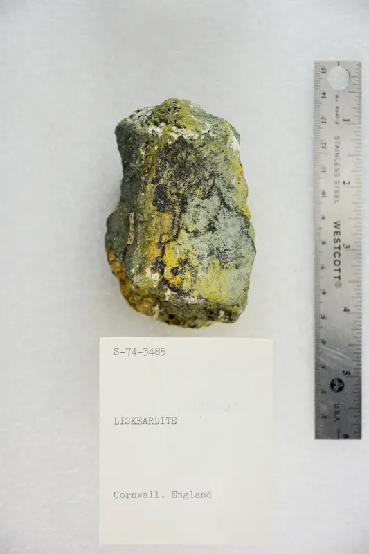 Liskeardite (48293851526).jpg