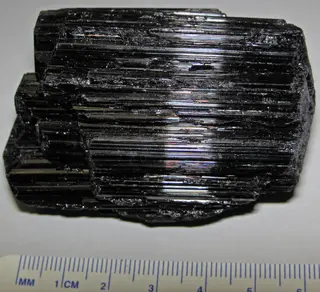 Magnesio-foitite tourmaline (Antananarivo Province, Madagascar) 3 (29464346450).jpg