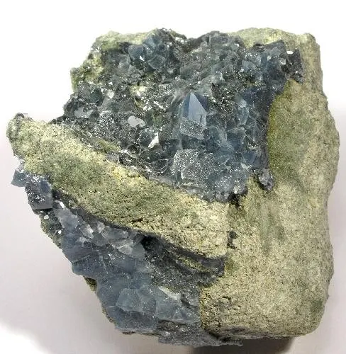 Quartz-Magnesioriebeckite-118652.jpg