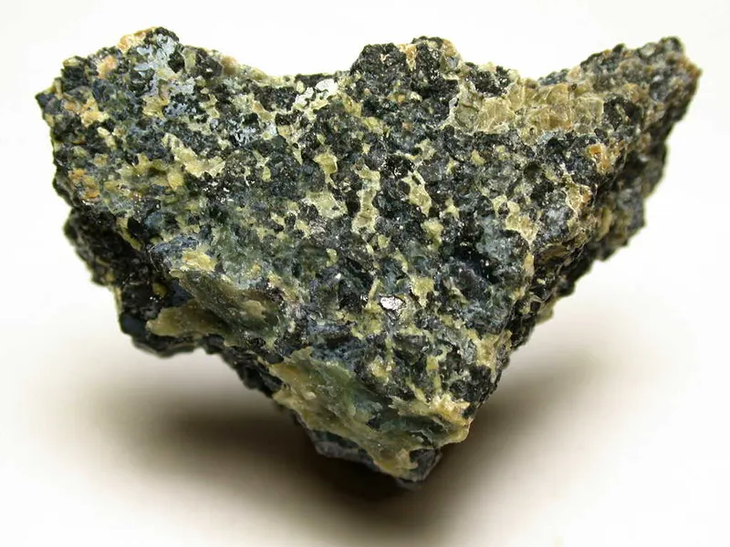 Magnesiochromite-474053.jpg