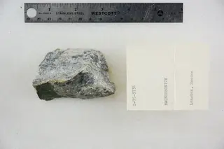 Magnussonite (48522438361).jpg