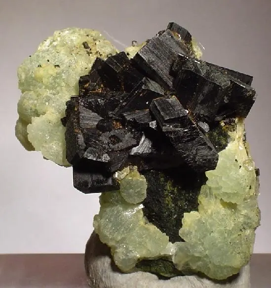 Manganbabingtonite-Prehnite-156314.jpg