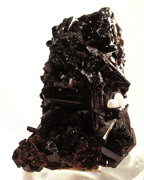 Manganvesuvianite