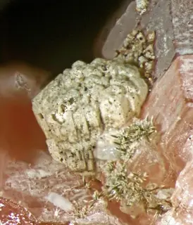 Rhabdophane-(Ce), Serandite-185245.jpg