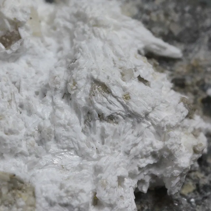 Mcnearite-830846.jpg
