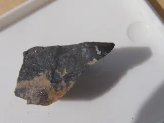 Melanostibite, Sarkinite-814799.jpg