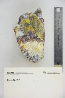 Molybdenite with Molybdite (40945025253).jpg