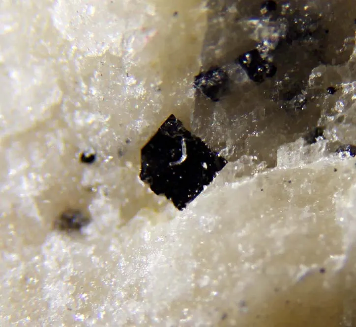 Apuanite.jpg