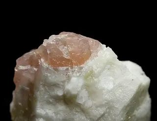 Morinite-497902.jpg