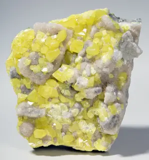 Native sulphur (12904989955).jpg