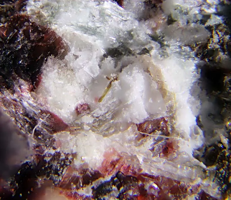 Natrophosphate & Villiaumite.jpg