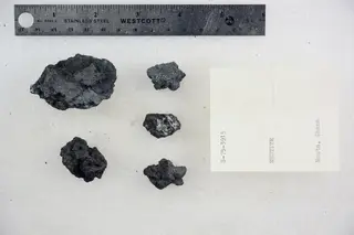 Nsutite (48522681062).jpg