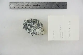 Smithsonite with Otavite (48002841697).jpg