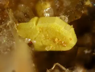 Oxyplumboroméite.jpg