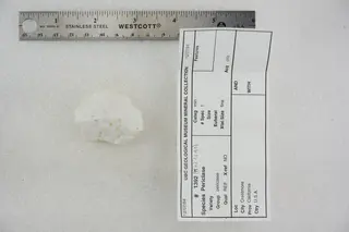 Periclase (47122080034).jpg