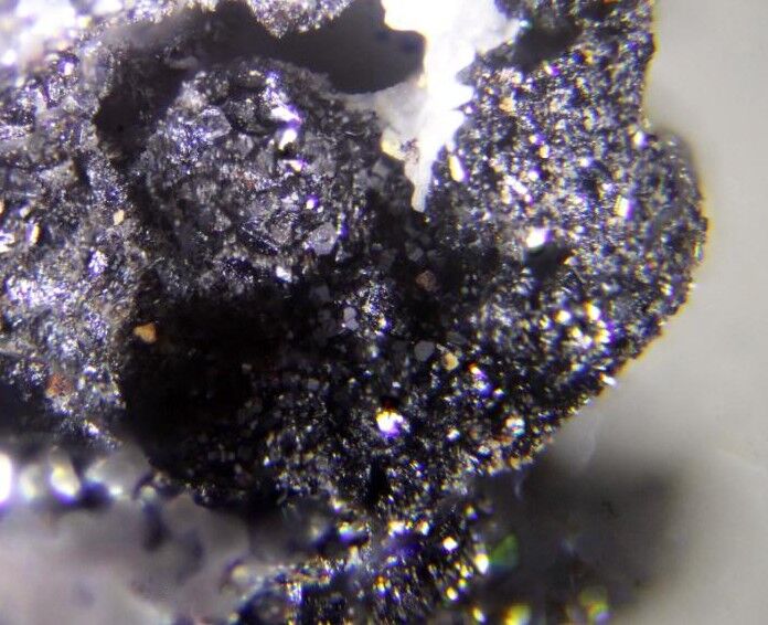 Plumboferrite