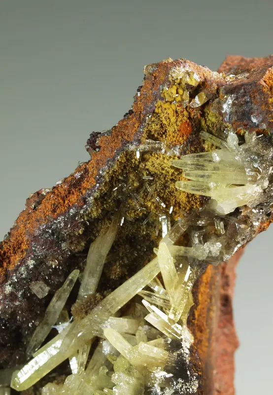 RM1542-Mimetita, tsumcorita-arsenbrackebuschita.jpg