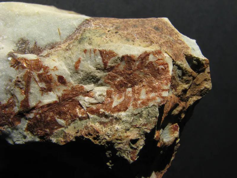 Piroaurite - Val d'Astico, Veneto, Italia 01.jpg
