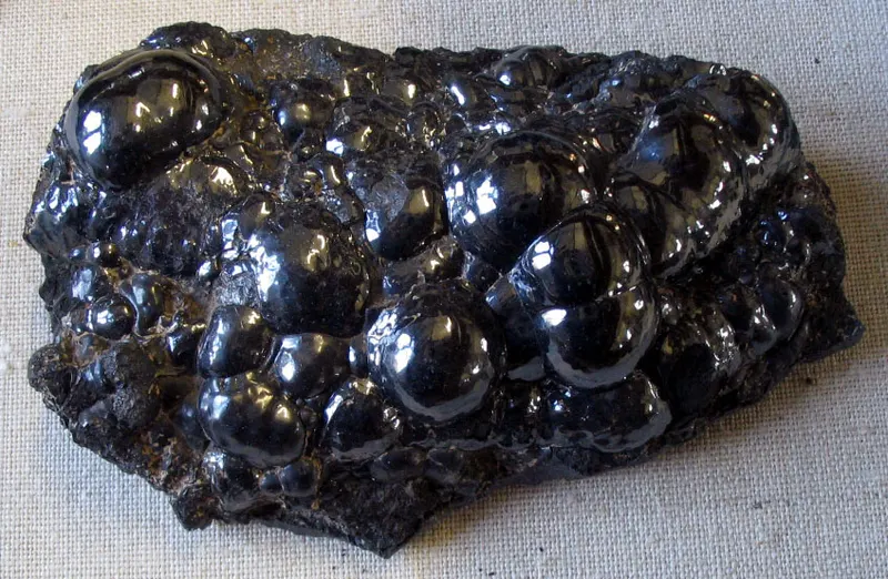 Pyrolusite botryoidal.jpg
