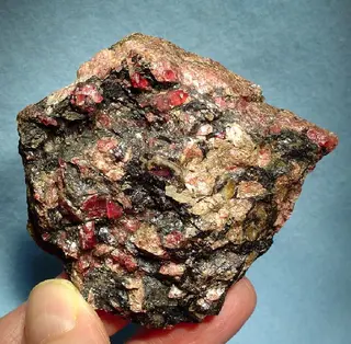Pyroxmangite-261780.jpg