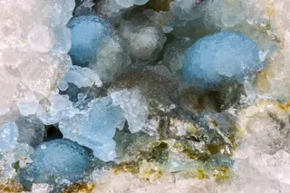 Arsenogorceixite Tomeik.jpg