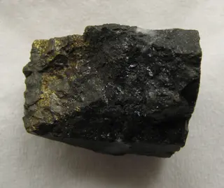 Sakuraiite - Mineralogisches Museum Bonn3.jpg