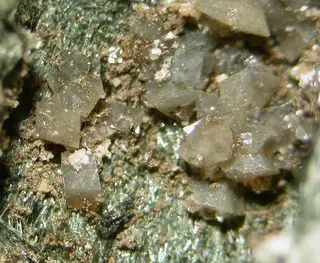 Sazykinaite-(Y)-385975.jpg