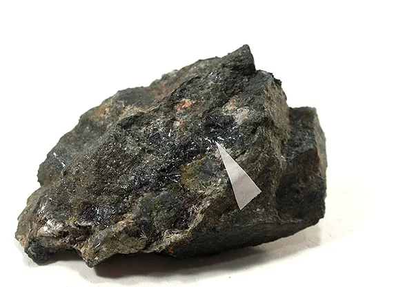 Kermesite-Schafarzikite-mun05-62a.jpg