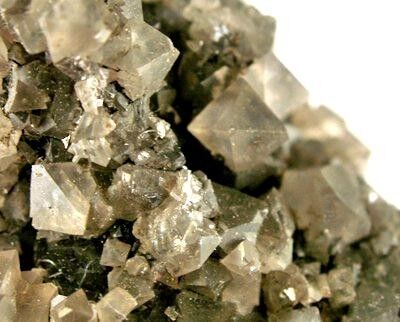 Senarmontite