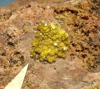 Soddyite-172394.jpg