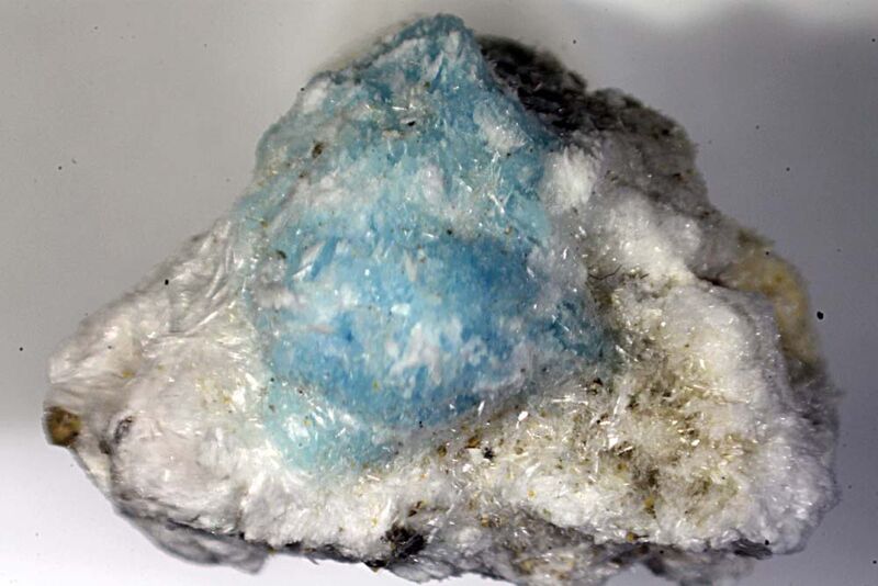 Magnesioaubertite