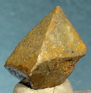 Stolzite-174595.jpg